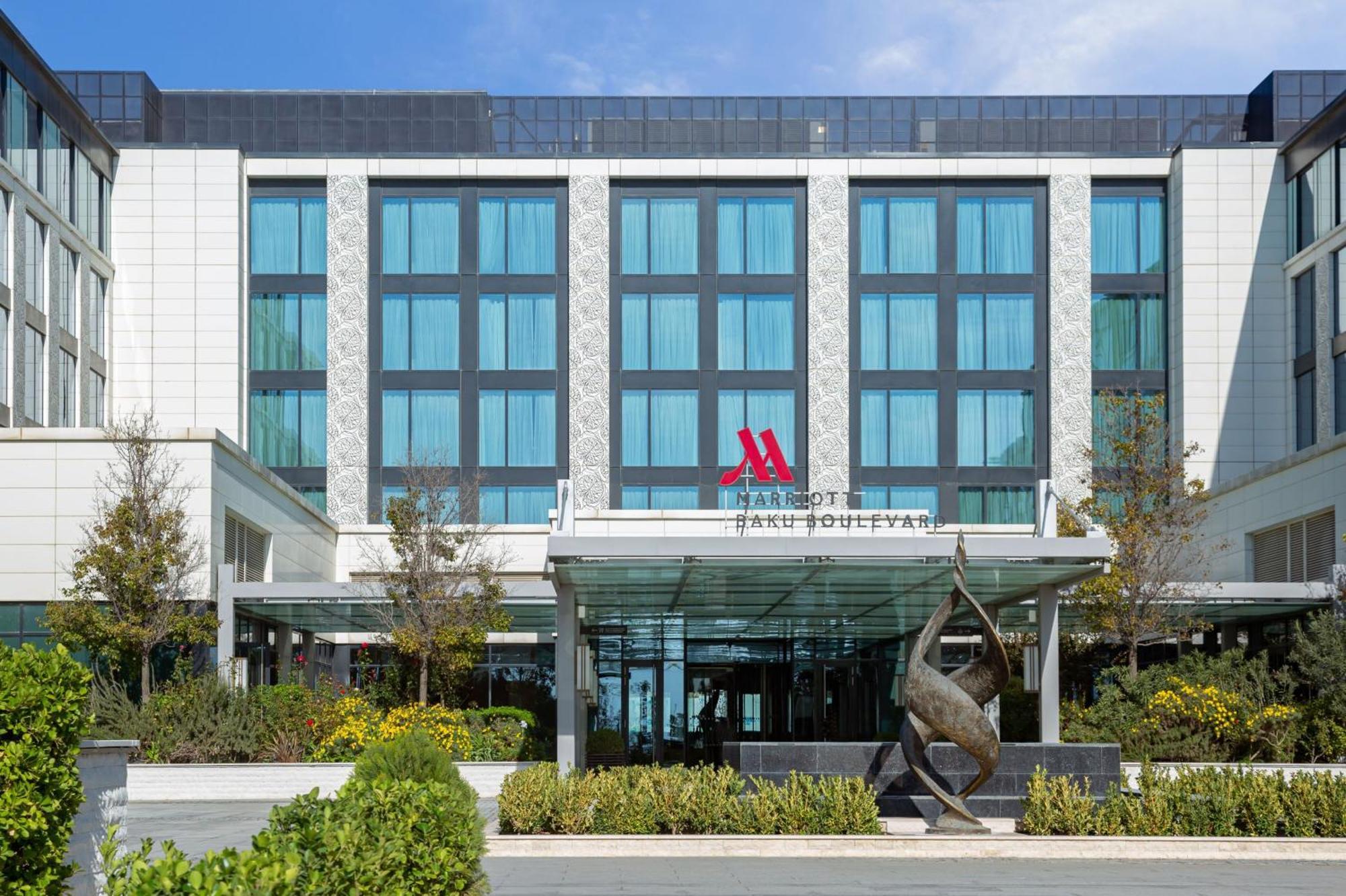 บาคู แมริออท โฮเทล บูเลอวาร์ด Hotel บากู ภายนอก รูปภาพ The hotel in 2019
