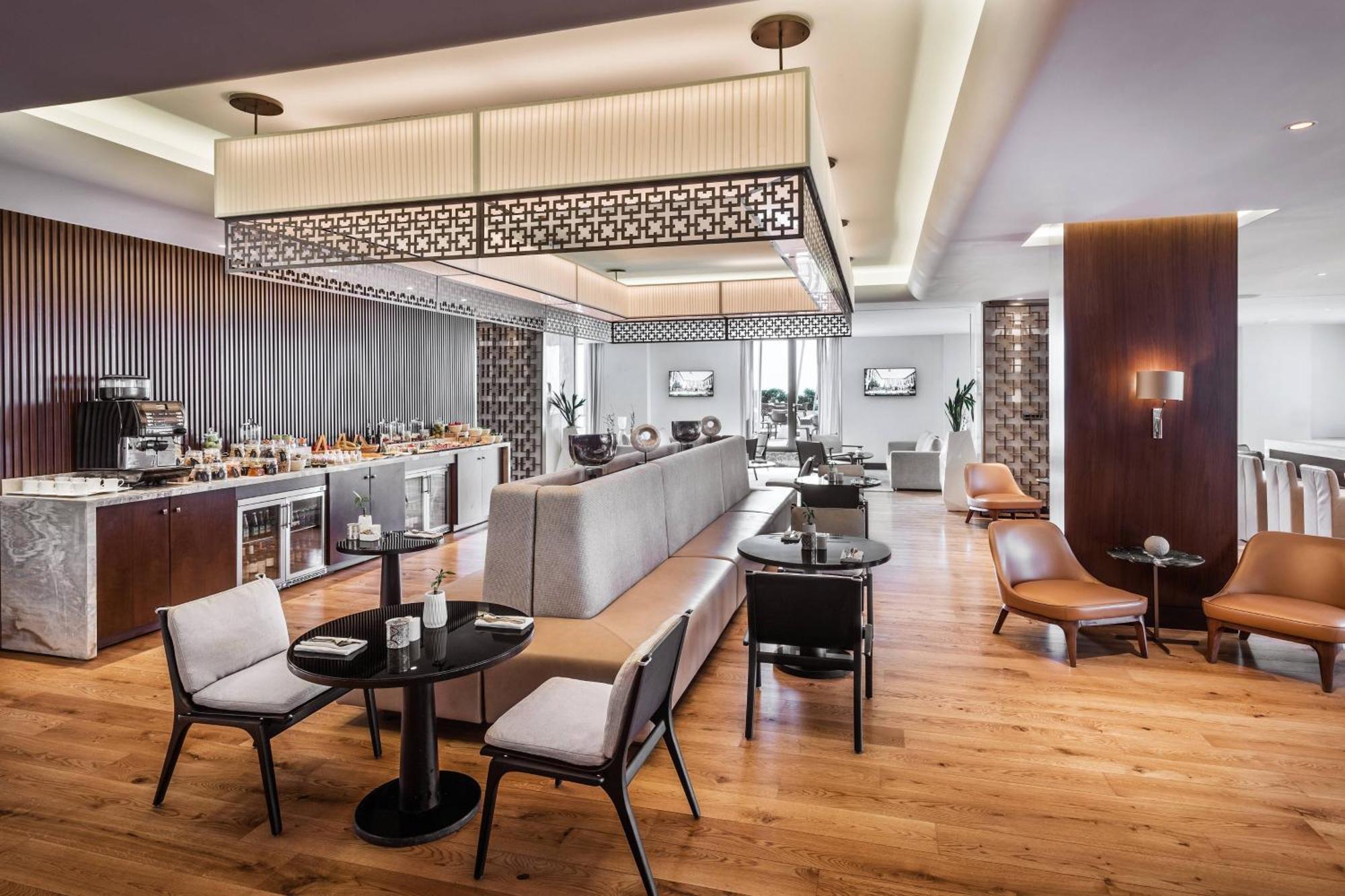 บาคู แมริออท โฮเทล บูเลอวาร์ด Hotel บากู ภายนอก รูปภาพ The lounge at the airport